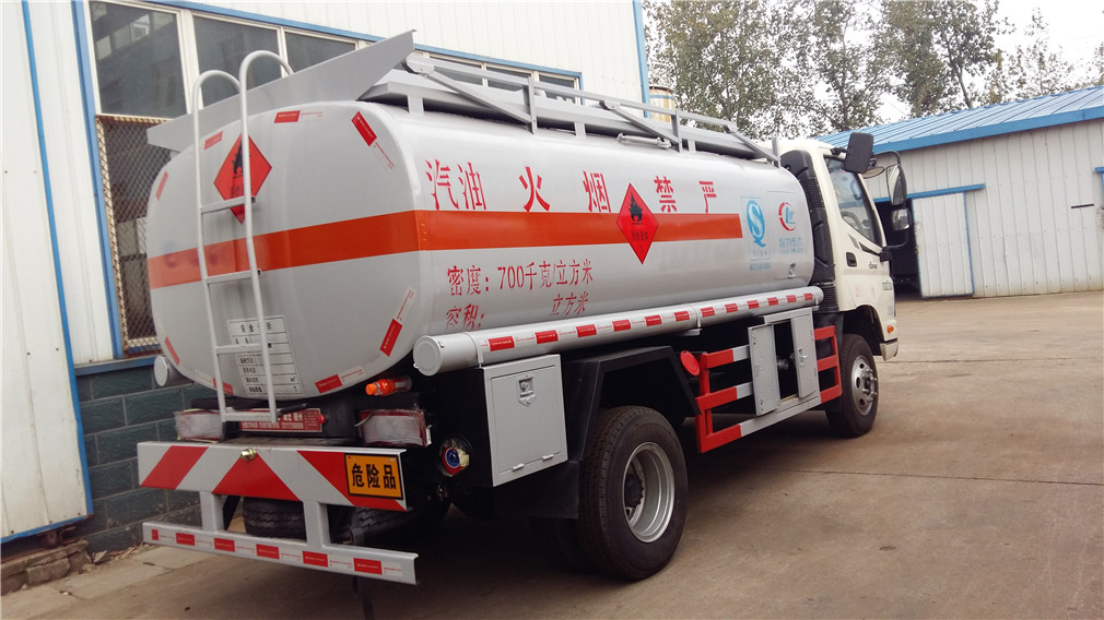 Vehículo de repostaje Futian OMC [6 cúbicos]