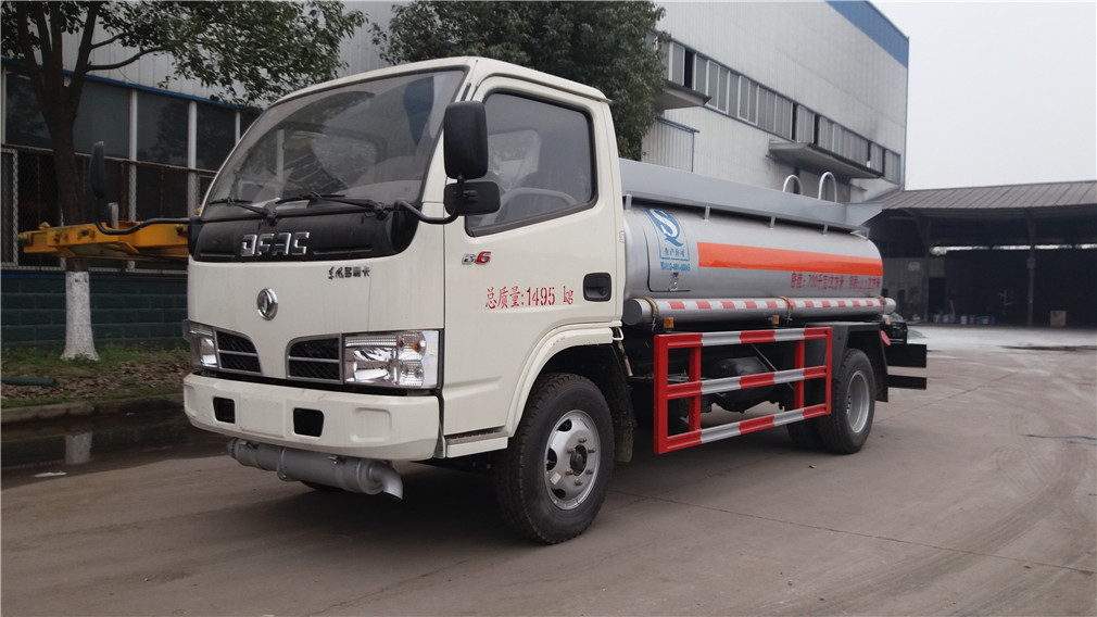 Dongfeng Xiaodu Likaka [2.5 capacidad cúbica, placa azul] vehículo de repostaje