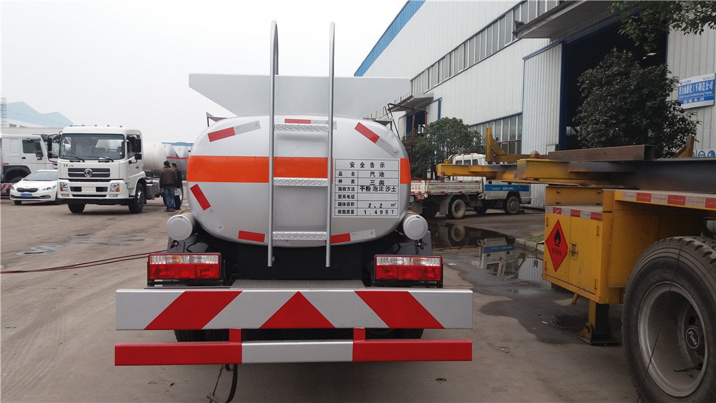 Dongfeng Xiaodu Likaka [2.5 capacidad cúbica, placa azul] vehículo de repostaje