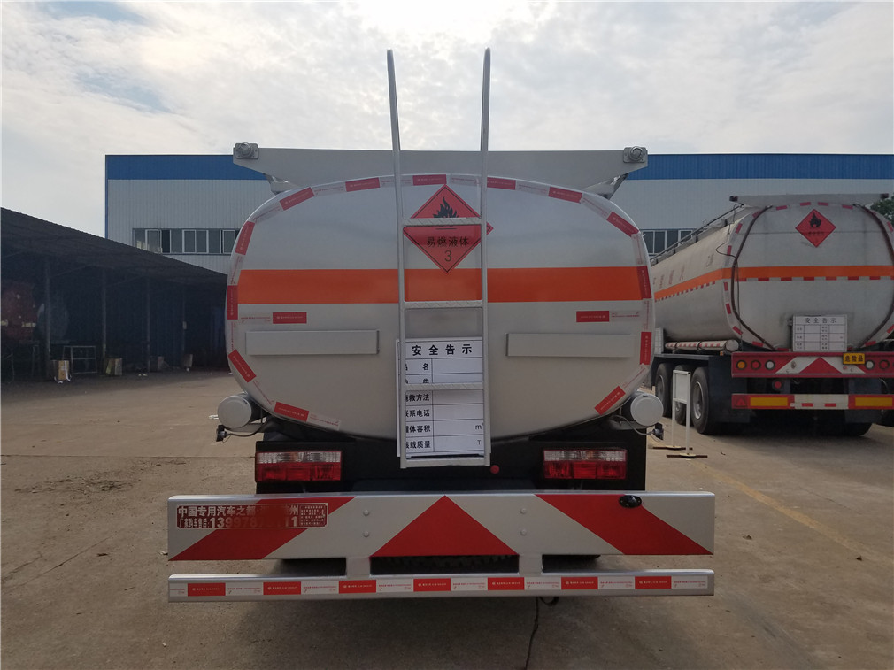 Vehículo de repostaje Dongfeng Daoluika [8 cúbicos]