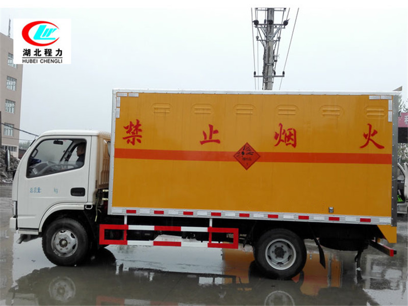 Vehículo de transporte de gas en caja tipo Dongfeng de 4 metros de longitud, combustible, [Clase II, Placa de licencia azul]