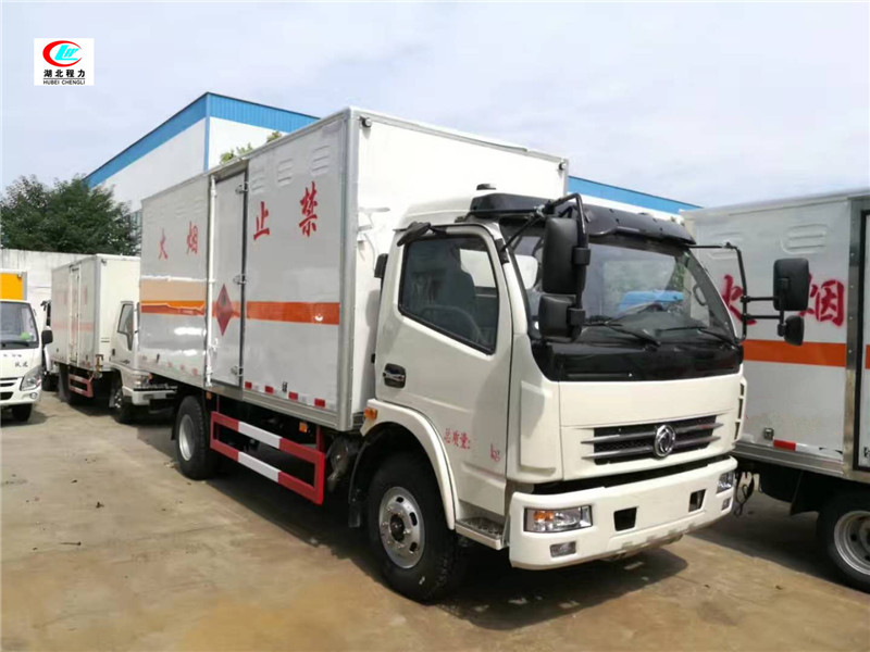 Vehículo de transporte de gas en caja tipo Dongfeng de 5.1 metros de longitud, combustible, [Clase II]