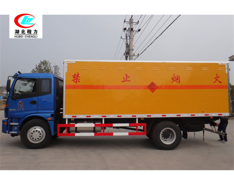 Futian Ouman 6.2 metro recipiente de transporte de líquido inflamable tipo caja [Clase 3]