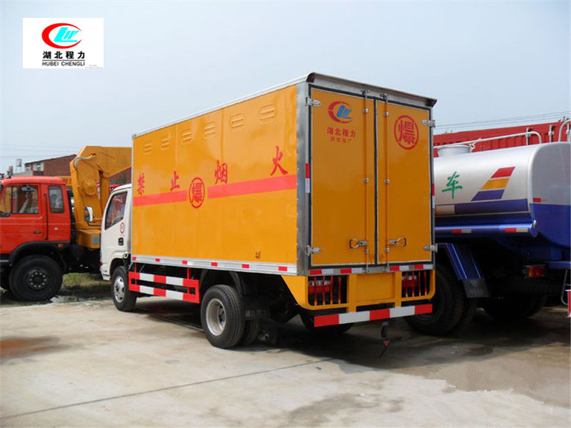 Vehículo de transporte de caja de gas inflamable de 5.2 metros de Qingling [Clase II]