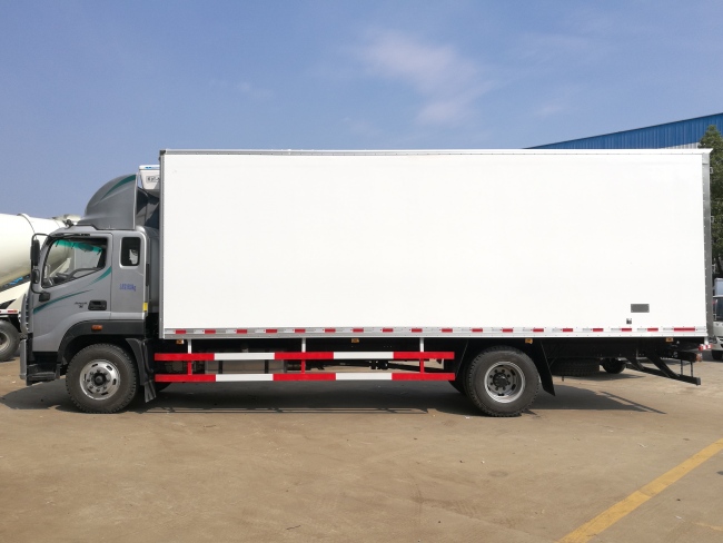 (Longitud: 6.6/7.6 metros) Camión refrigerado Foton Omaxa S5