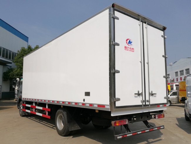 (Longitud: 6.6/7.6 metros) Camión refrigerado Foton Omaxa S5