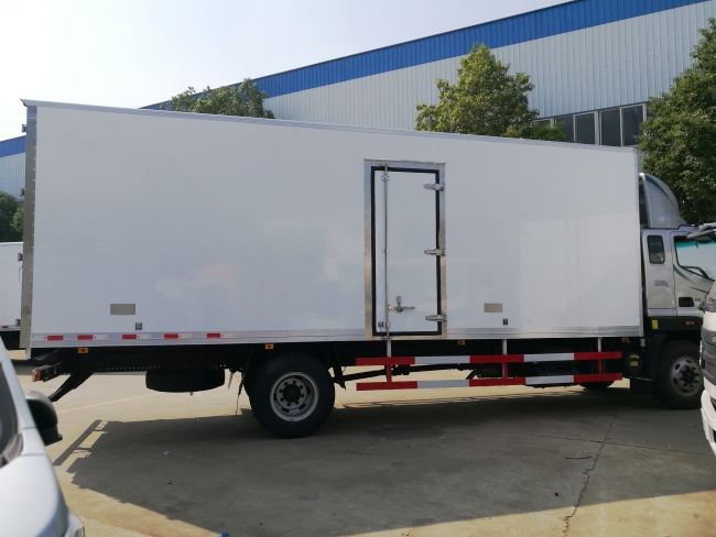 (Longitud: 6.6/7.6 metros) Camión refrigerado Foton Omaxa S5