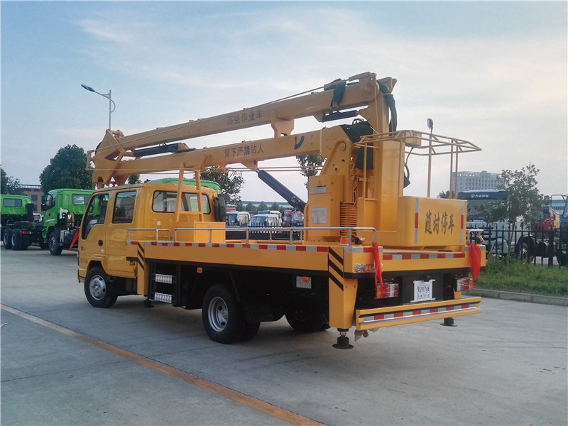 (18 metros) Vehículo de trabajo aéreo Isuzu con brazo plegable de dos filas