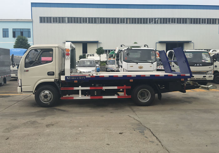 【One against two】 Dongfeng Xiaodu Likaka vehículos de obstrucción de carreteras