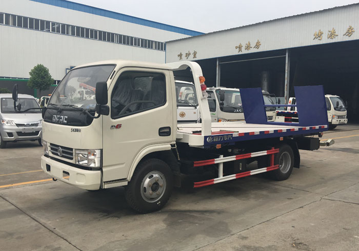 【One against two】 Dongfeng Xiaodu Likaka vehículos de obstrucción de carreteras