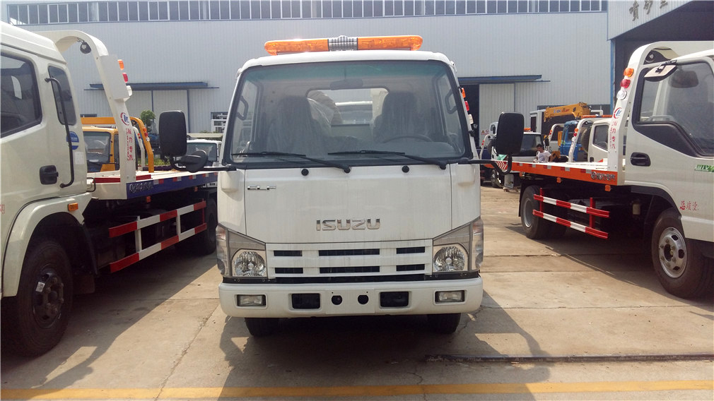 [One against two, Blue Label] Isuzu vehículos de despeje de carreteras