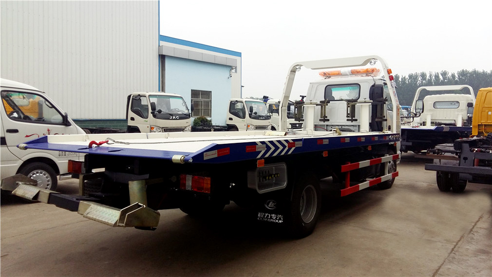 【One against two】 Isuzu emergencia de despeje de vehículos