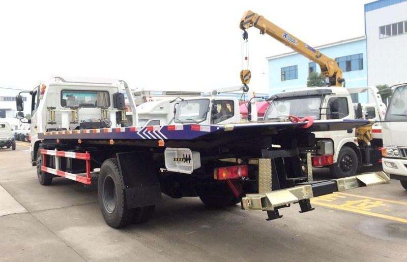 【Uno contra dos】 Dongfeng Doli Ka con un vehículo limpiador de escombros tipo cama