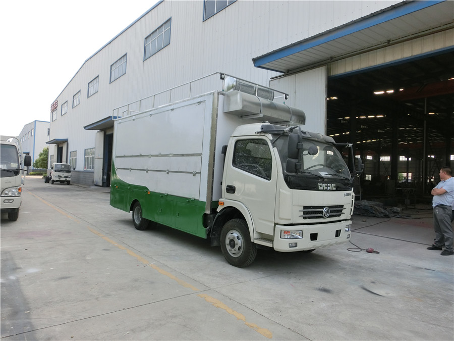 (Longitud: 5.2 metros) Vagón comedor Dongfeng D7