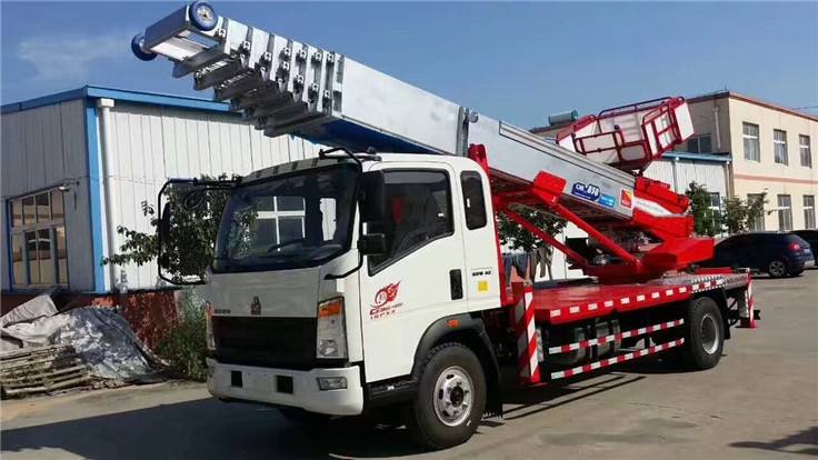 (45 metros) Camión de escalera aérea Haowo de la marca Hongqi