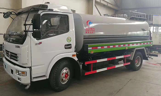 Vehículo de pulverización Dongfeng Daoluika (8.5 metros cúbicos)