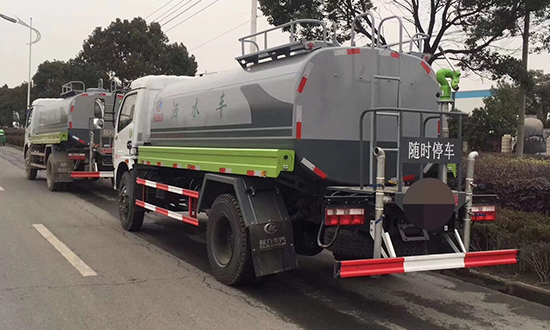 Vehículo de pulverización Dongfeng Daoluika (8.5 metros cúbicos)