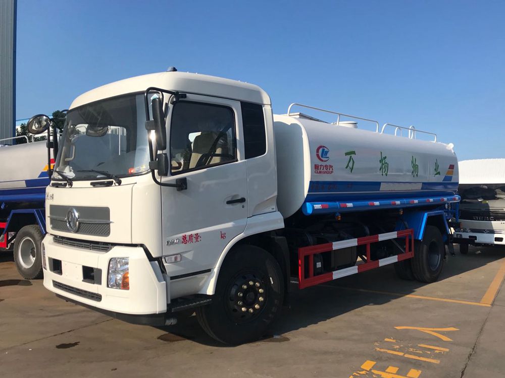 Vehículo aspersor Dongfeng Tianjin (12 metros cúbicos)