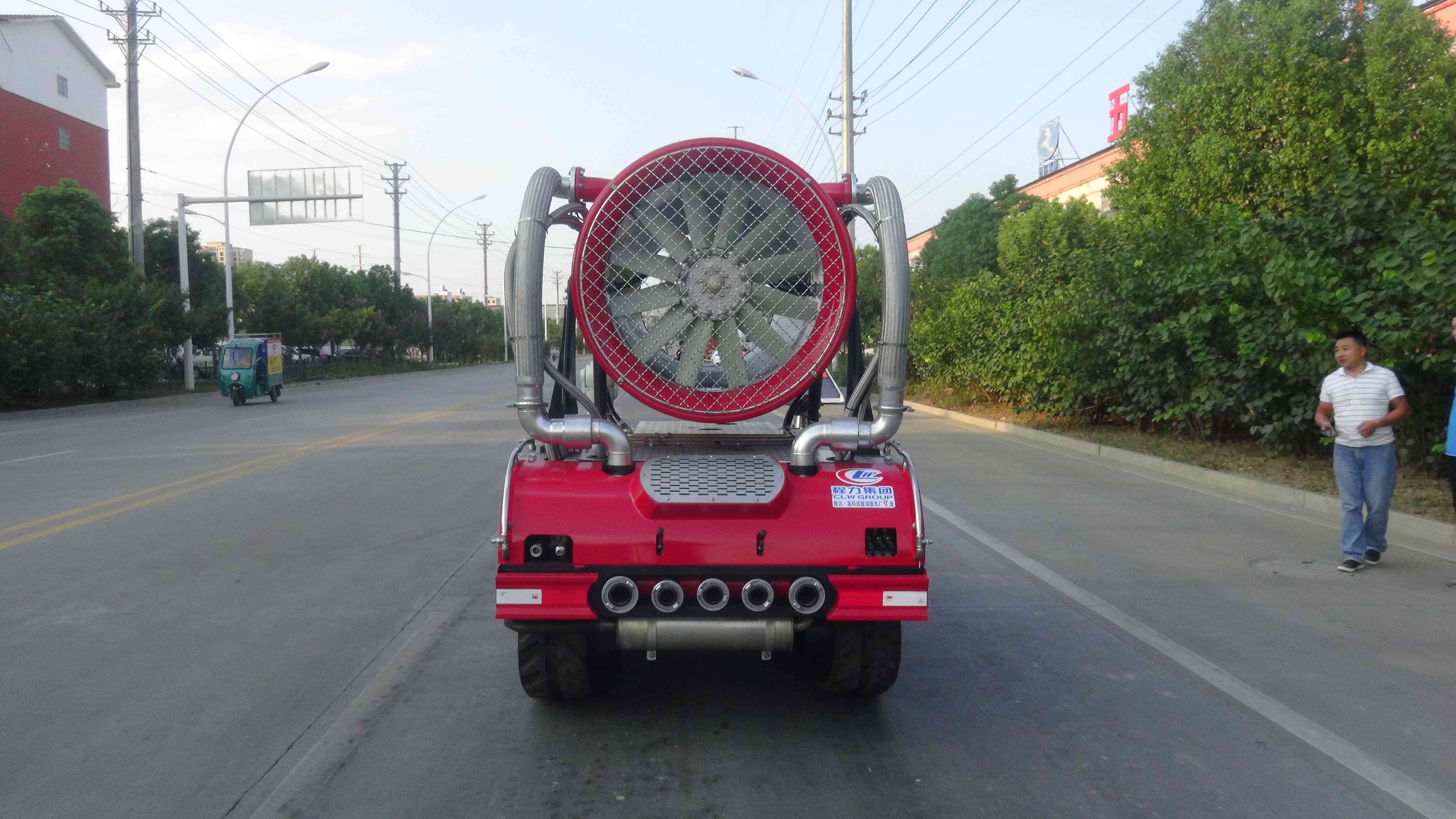 Robot de combate contra incendios inteligente