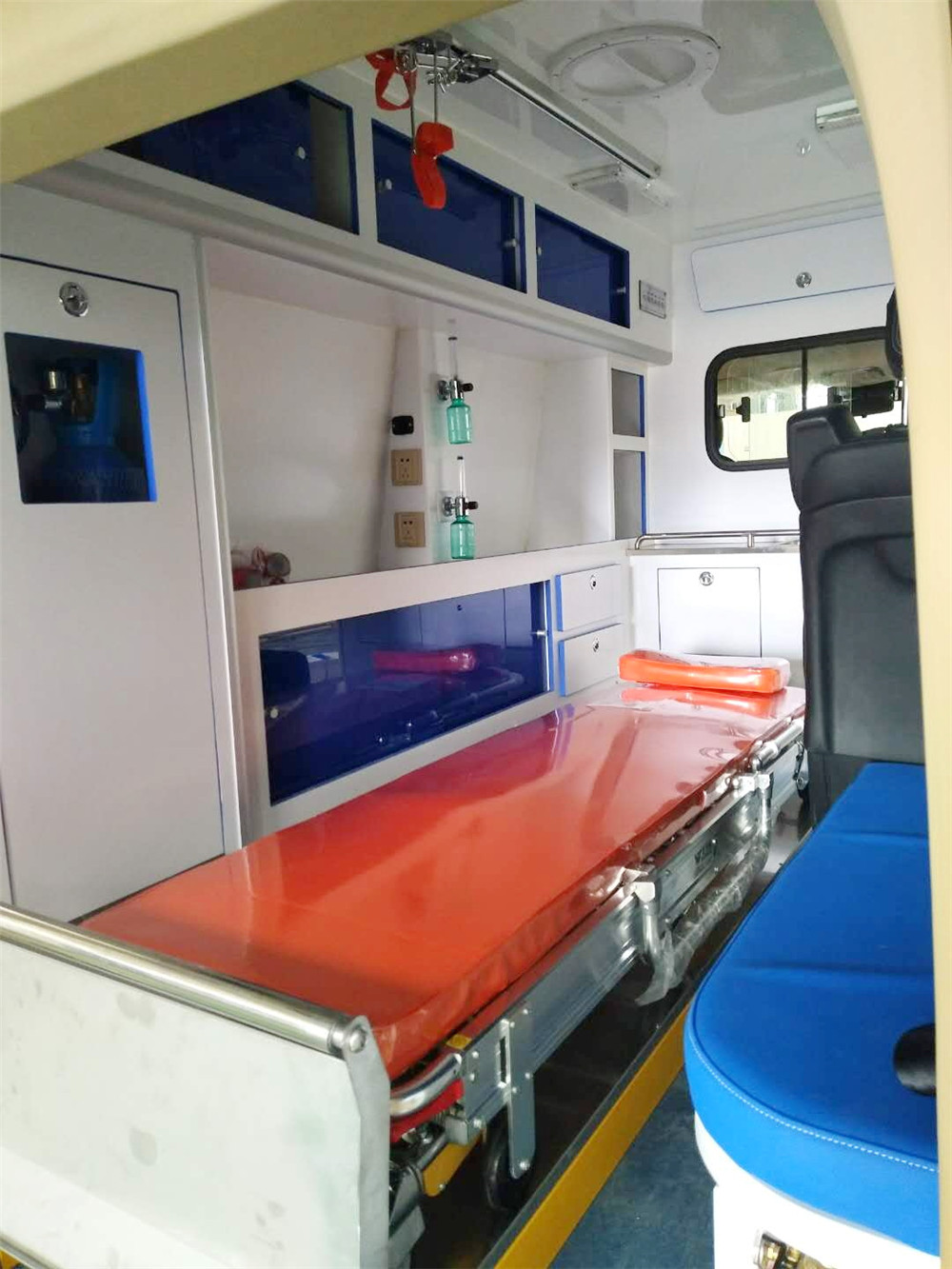 Ambulancia Mercedes-Benz