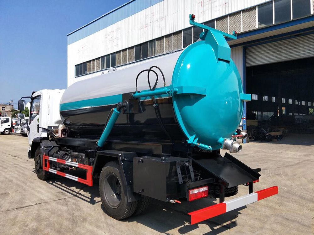 【8 Partes】 Vehículo de recolección de aguas residuales Dongfeng D7