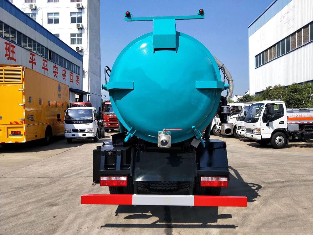 【8 Partes】 Vehículo de recolección de aguas residuales Dongfeng D7