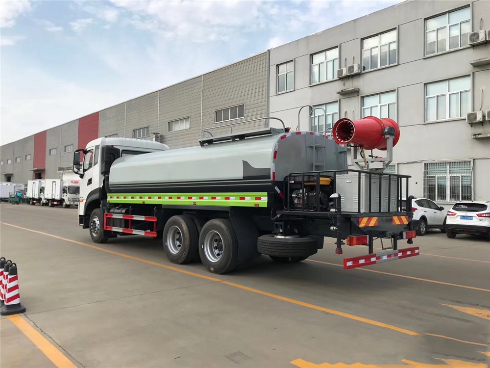 Vehículo de niebla trasero de doble eje Dongfeng Tianlong # 30 - 50 metros, 18 unidades