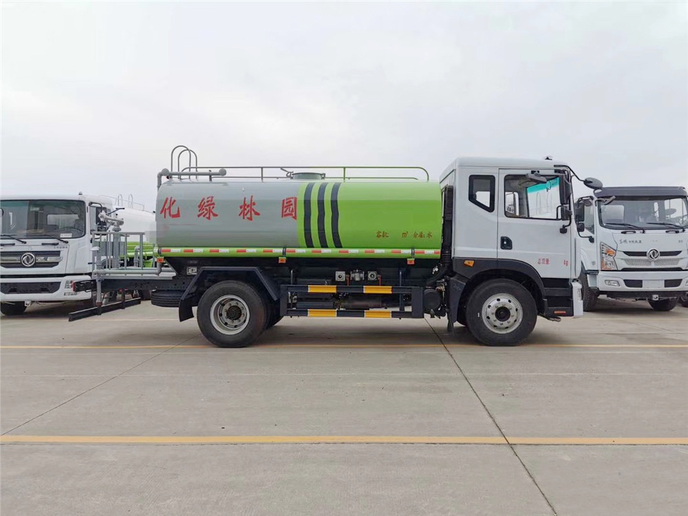 【Capacidad de 12 cubicos】 Tanque de agua Dongfeng D9