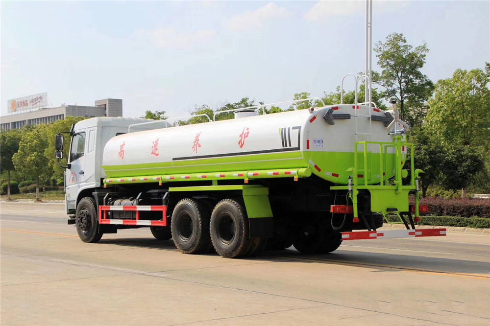 [20 cubic] tanque de agua de acero de Dongfeng montado en la parte inferior trasera con eje dual