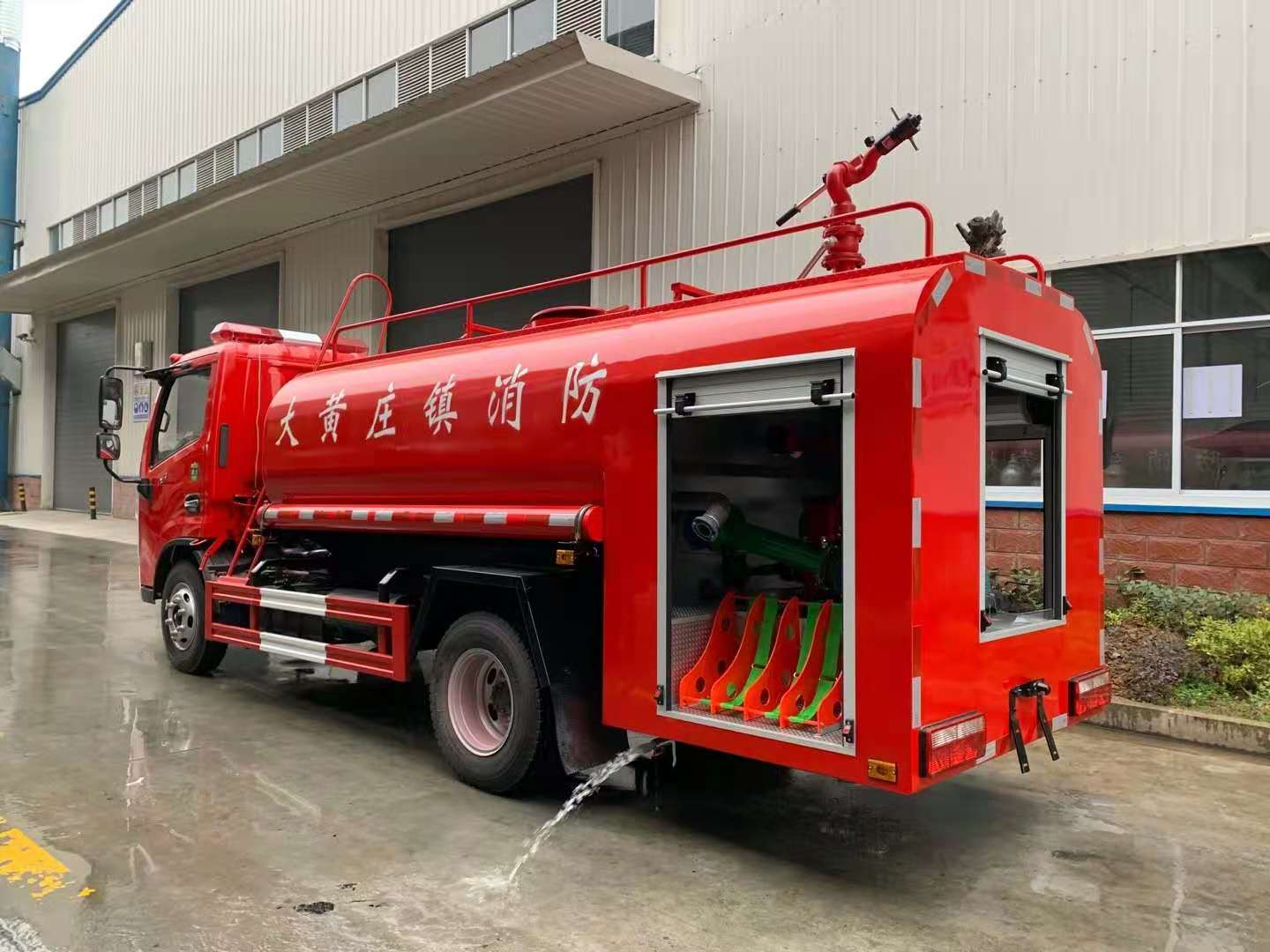 Camión de bomberos Dongfeng Dolica 4.5 toneladas de agua para incendios