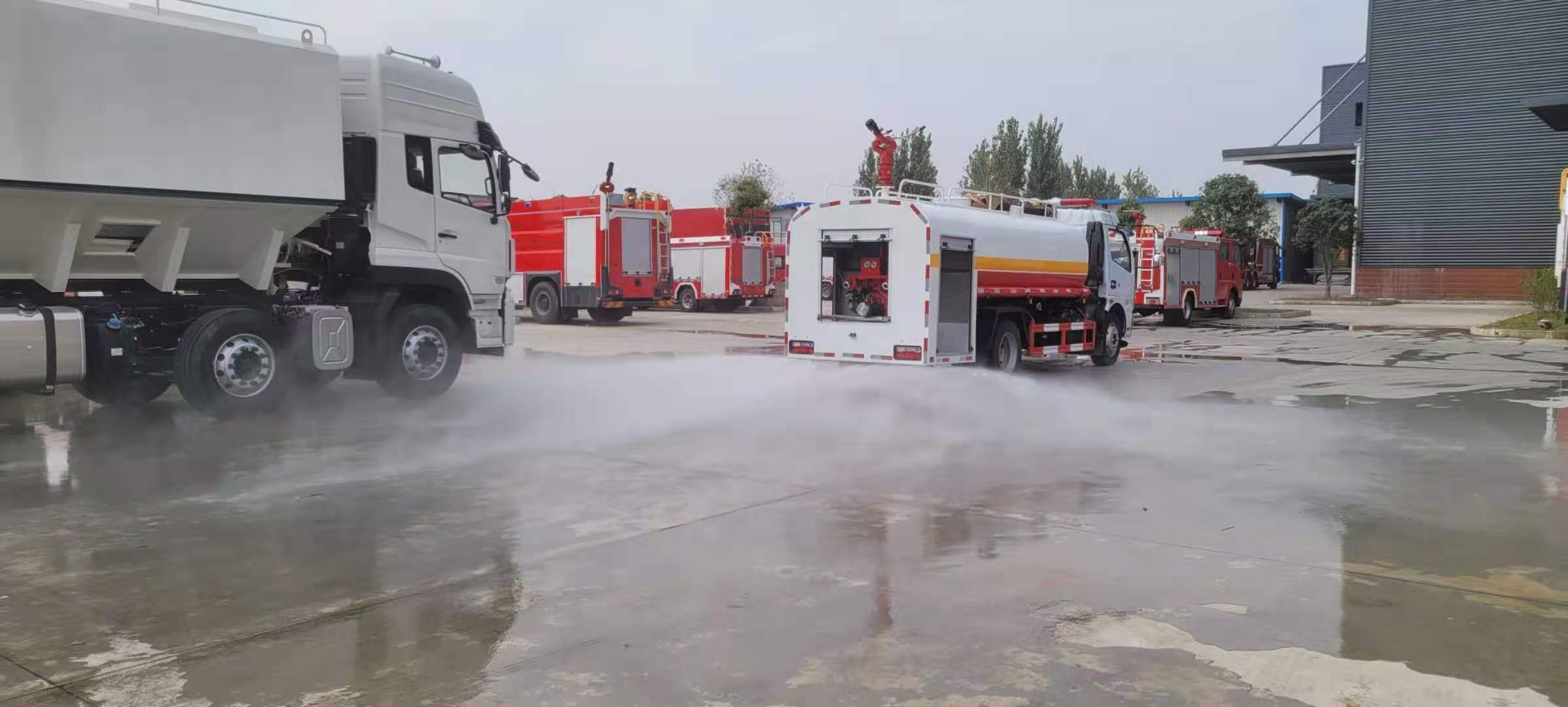 Camión cisterna de bomberos Dongfeng Dolica 8 toneladas