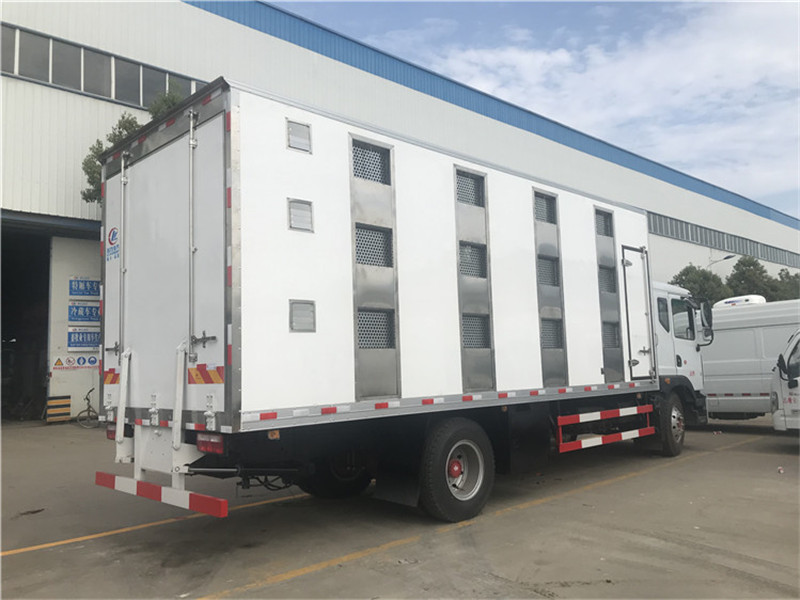 Vehículo de Transporte de Ganado Dongfeng Dolica D9