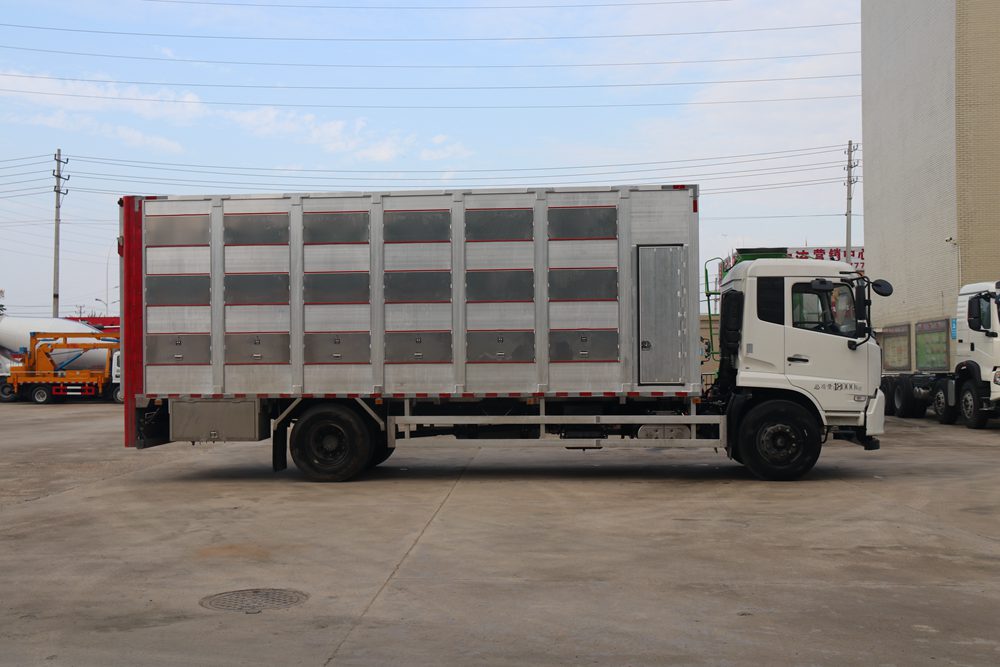 Vehículo de transporte de ganado de aleación de aluminio Dongfeng Tianjin