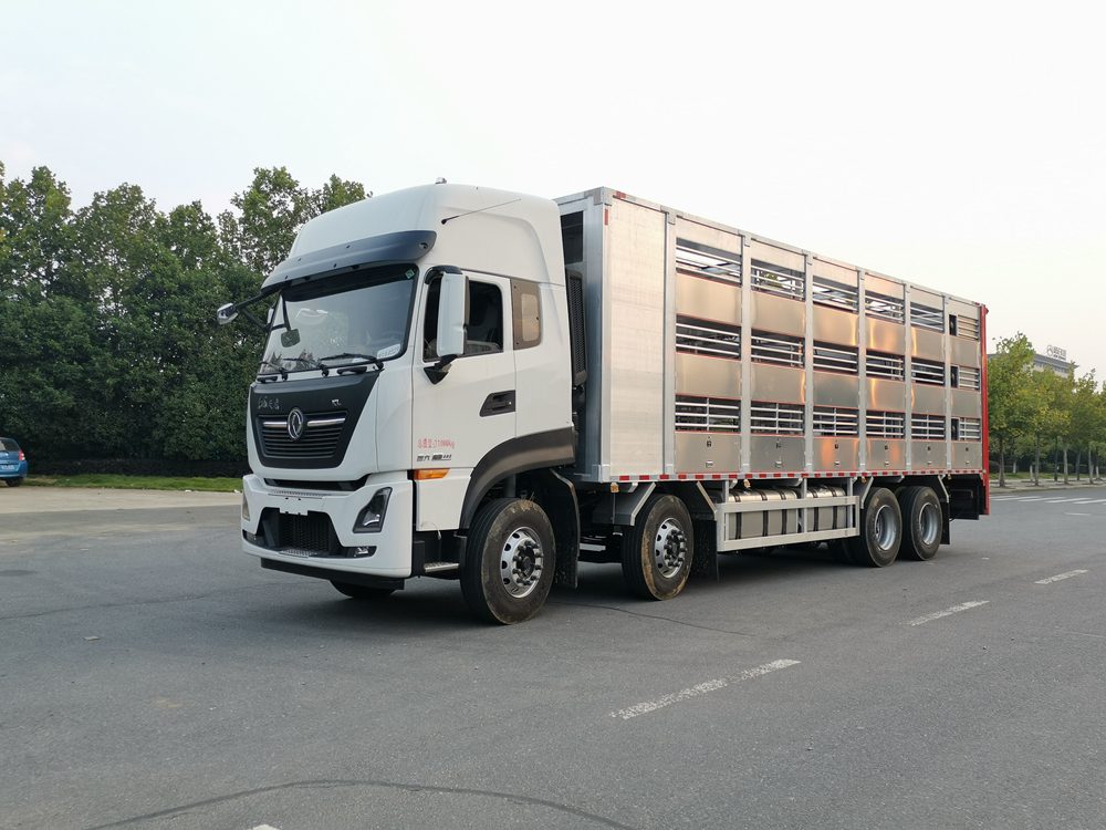 Vehículo de transporte de ganado de aleación de aluminio Dongfeng Tianlong
