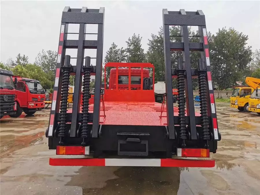 Camión de plataforma de puente trasero Dongfeng