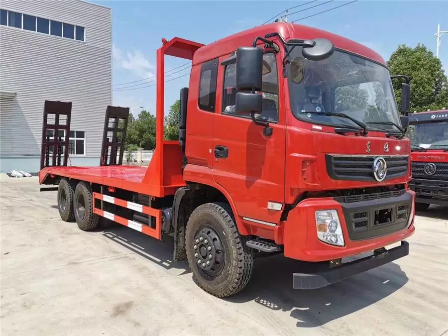 Camión de plataforma de puente trasero Dongfeng