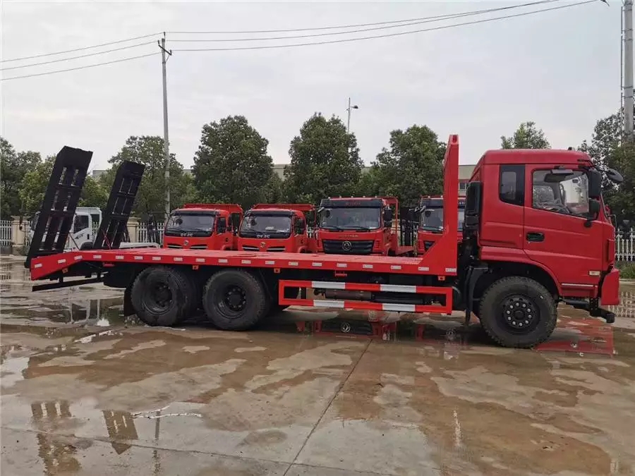 Camión de plataforma de puente trasero Dongfeng