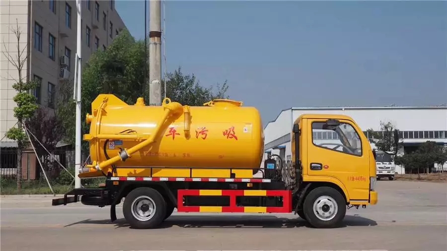 Camión de succión de aguas residuales Dongfeng Dolica de 3 ruedas con chasis azul