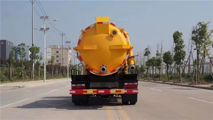 Camión de succión de aguas residuales Dongfeng Dolica de 3 ruedas con chasis azul