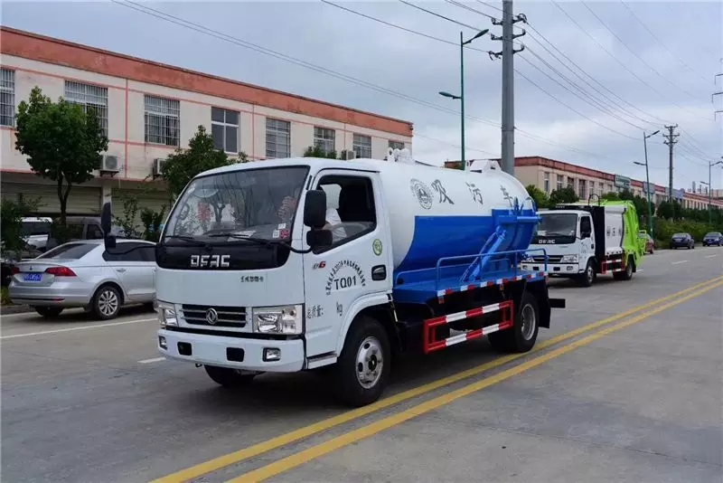 Camión de succión de aguas residuales Dongfeng Dolica 5 toneladas