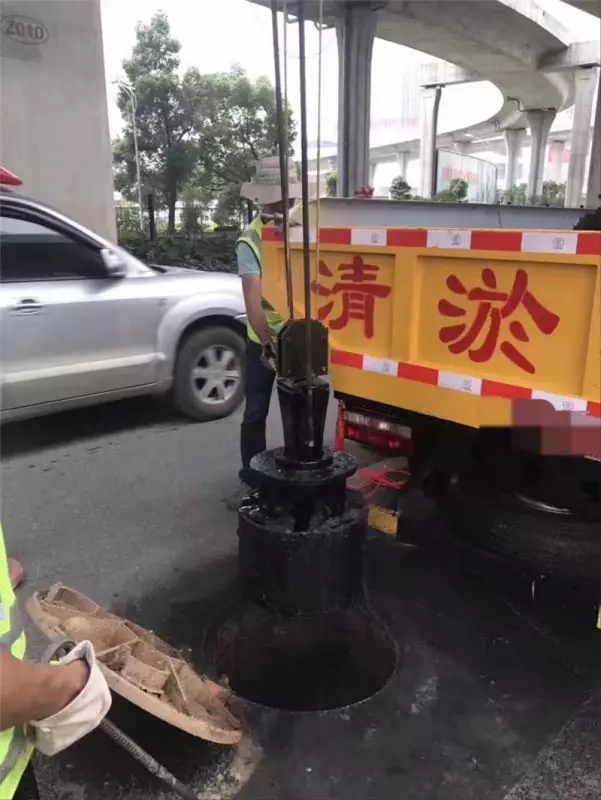 Vehículo de limpieza de alcantarillas Dongfeng Dolica