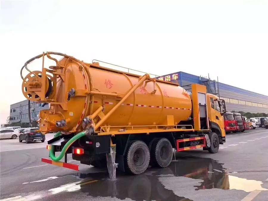 Vehículo de limpieza y absorción de aguas residuales Tianlonghao con puentes gemelos de 20 toneladas