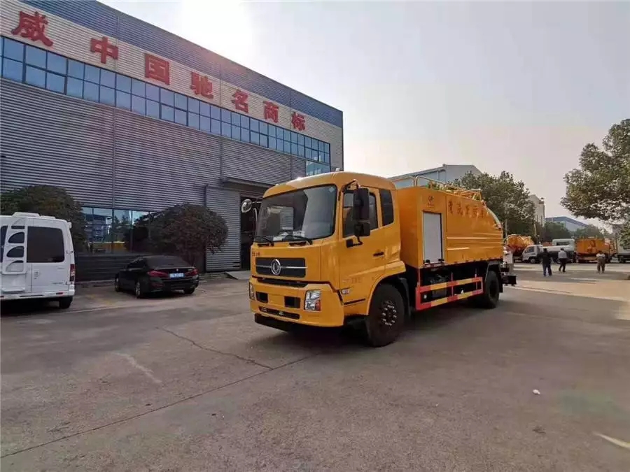 Vehículo limpiador y aspirador de aguas residuales Dongfeng Tianjin de 12 metros cúbicos