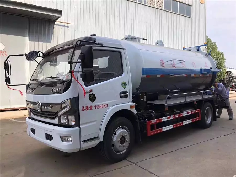 Vehículo Dongfeng de tanque integrado de 8 toneladas para limpieza y succión de aguas residuales