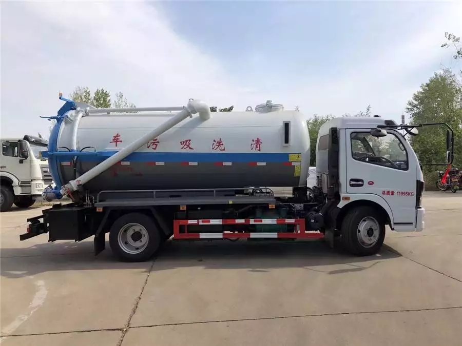 Vehículo Dongfeng de tanque integrado de 8 toneladas para limpieza y succión de aguas residuales