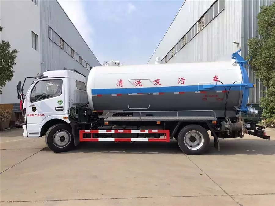 Vehículo Dongfeng de tanque integrado de 8 toneladas para limpieza y succión de aguas residuales