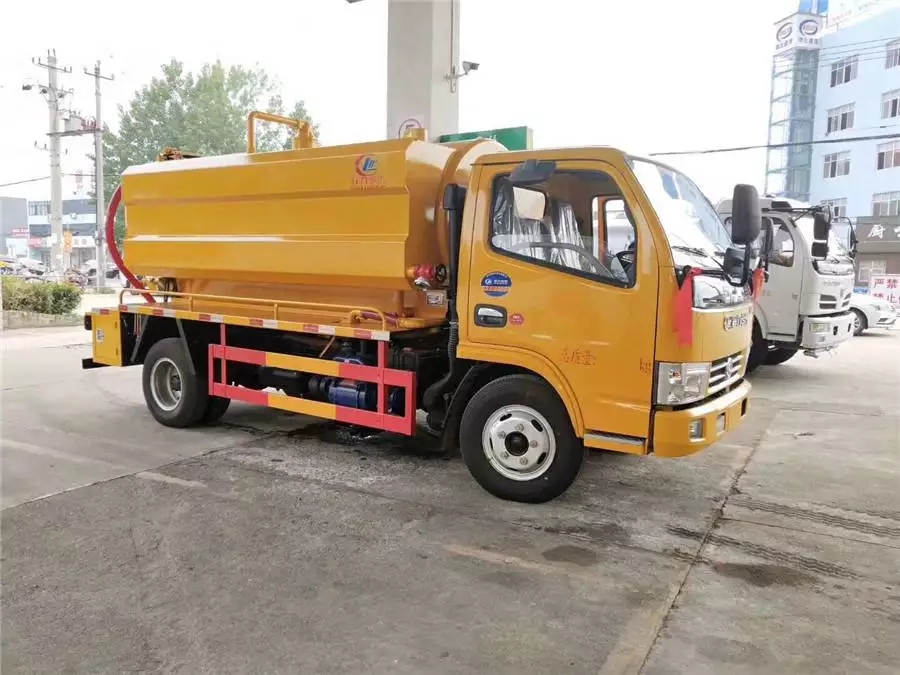 Vehículo de limpieza y succión de aguas residuales con placa azul de cinco partes