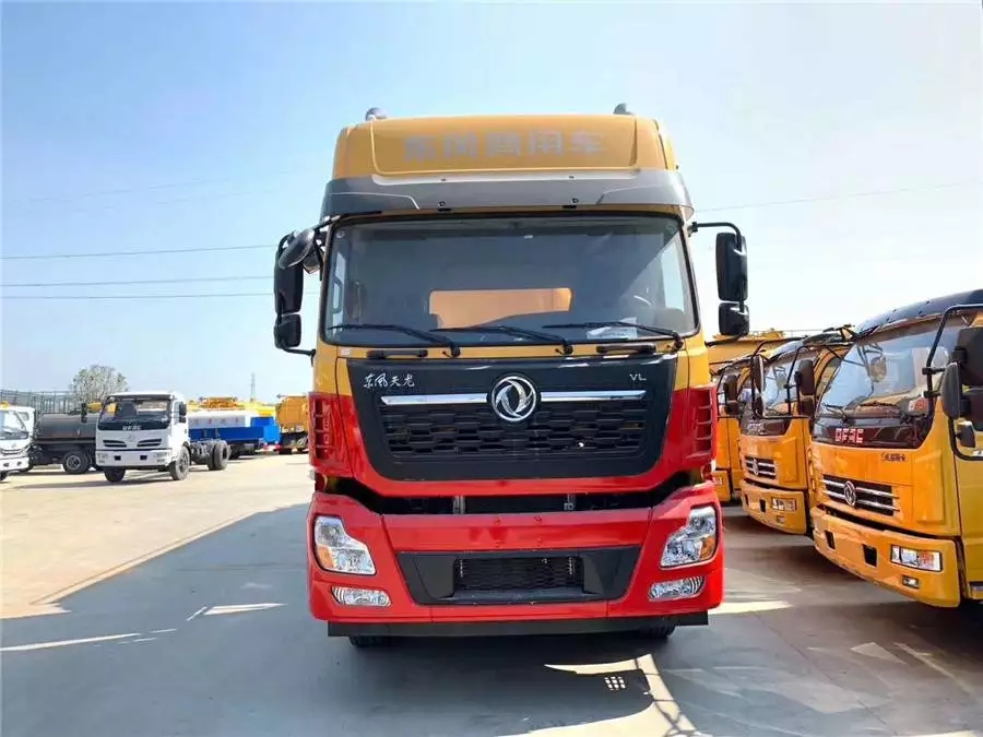 Vehículo Dongfeng Tianlong con Motor Auxiliar para Limpieza y Eliminación de Polvo