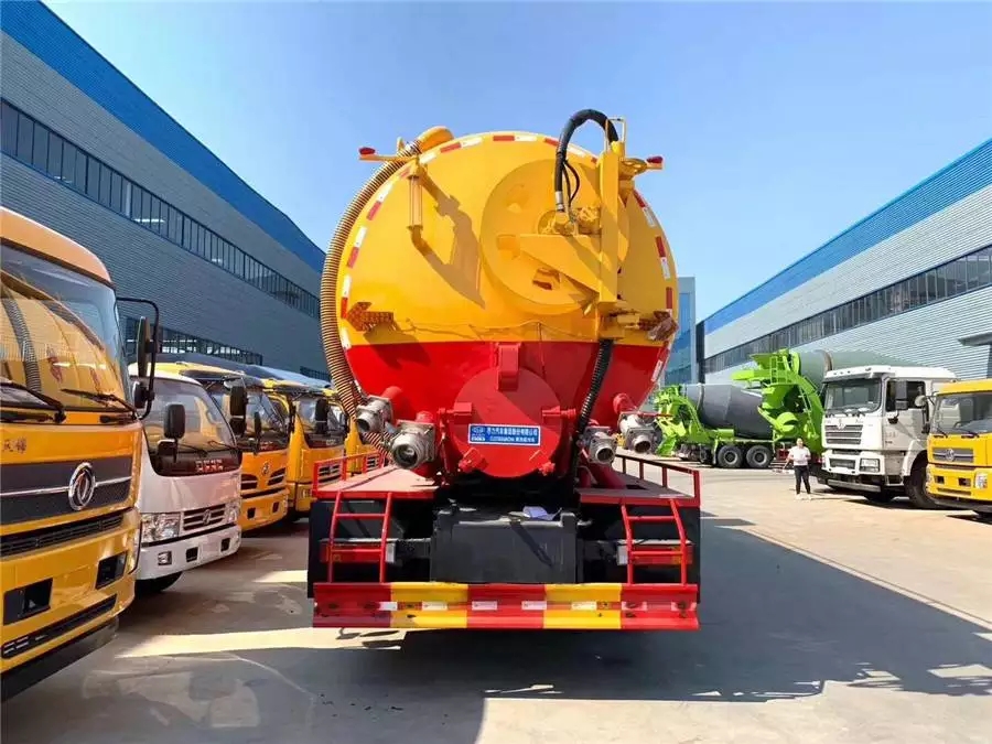 Vehículo Dongfeng Tianlong con Motor Auxiliar para Limpieza y Eliminación de Polvo