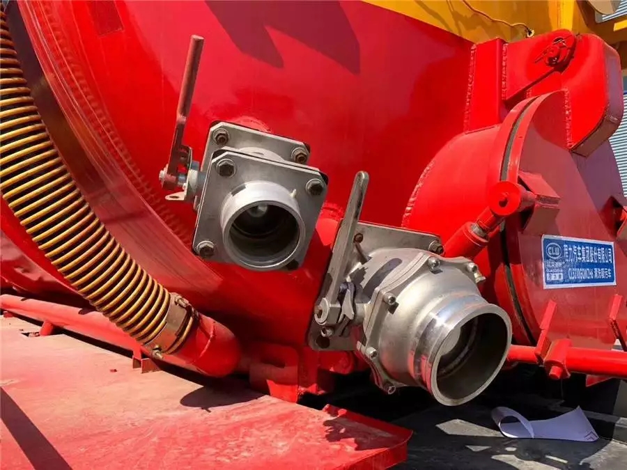 Vehículo Dongfeng Tianlong con Motor Auxiliar para Limpieza y Eliminación de Polvo